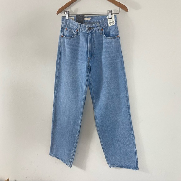 NEW Levi’s Dad Jean in This and That Light Wash - 25x30 - Picture 9 of 16